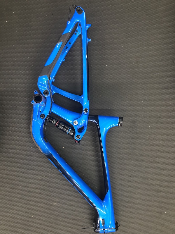 giant reign 29 frameset