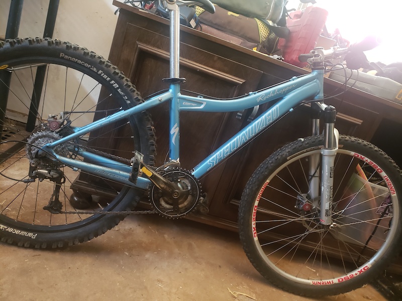 specialized rockhopper women's mountain bike