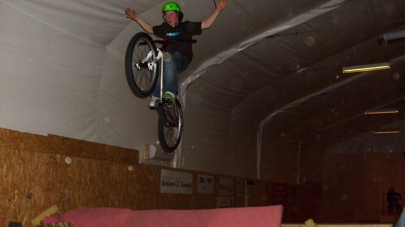 Tom (myself) trying to do another tuck no hander but it end up with a no hander