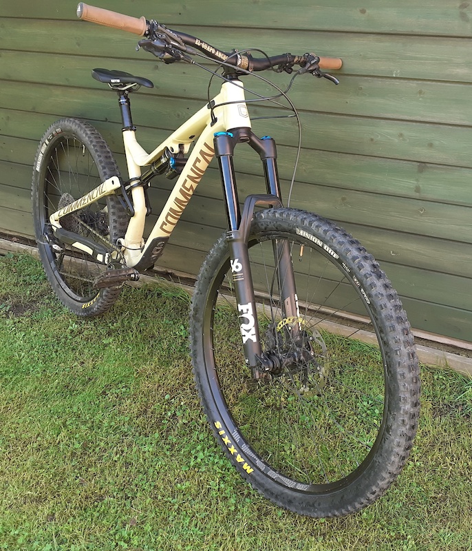 commencal meta 29 essential