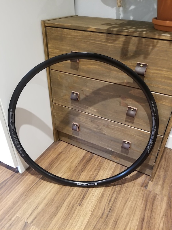 2020 Stans Grail Rim 28H For Sale