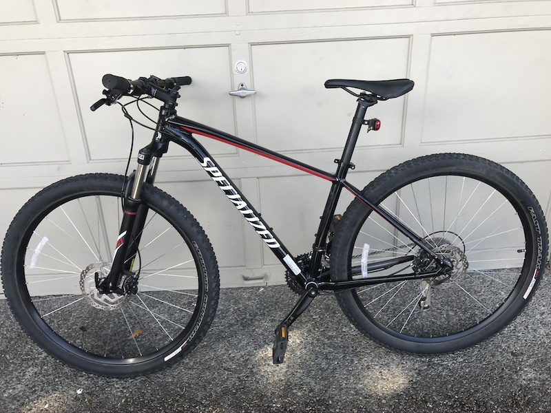 Specialized rockhopper 2018 discount price