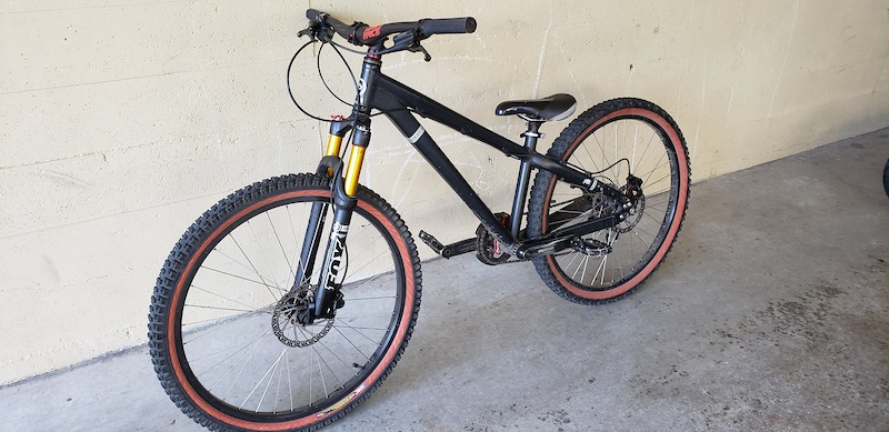 devinci dirt jumper
