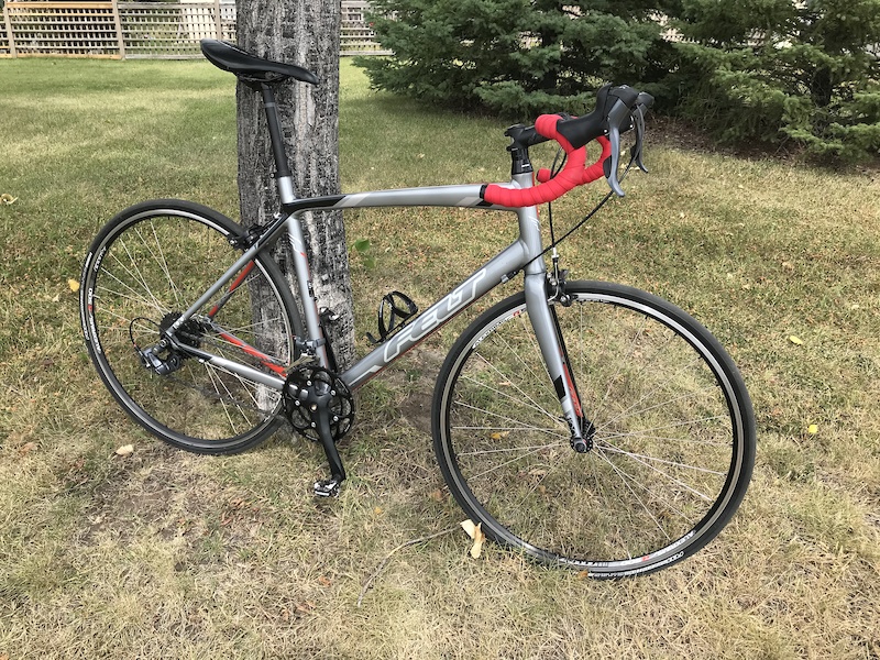 2014-2015 Felt Z100 58 cm Road Bike For Sale