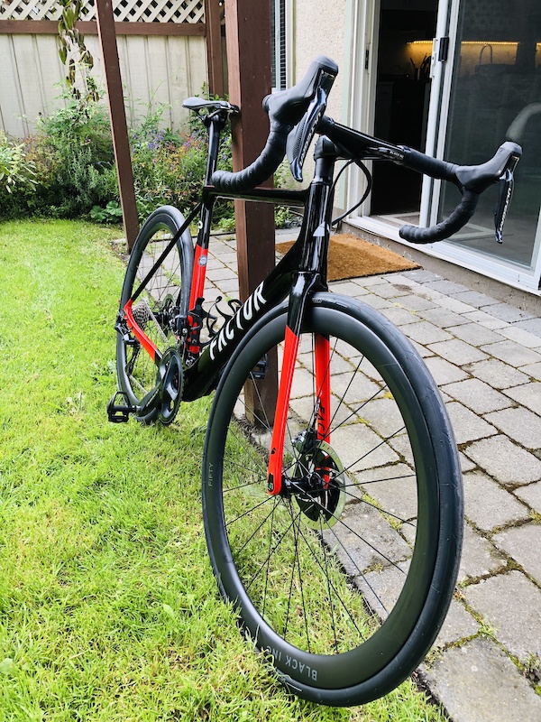 2019 Factor O2 disc frame and fork, custom colour For Sale