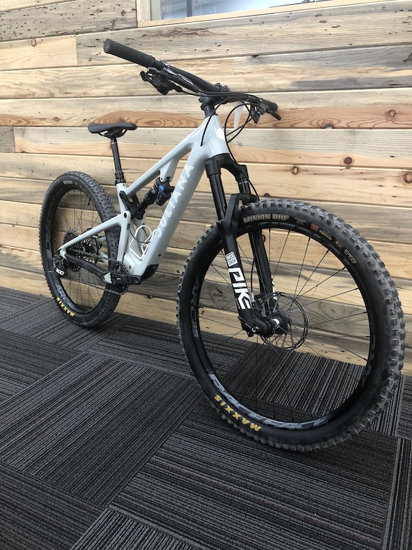 used juliana furtado for sale