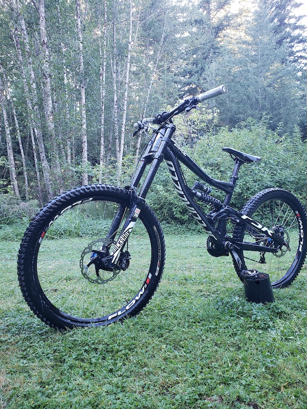 2013 specialized status 2