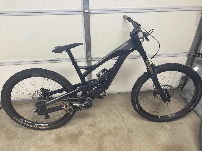 2017 Large YT Tues W/ BoXXer team and Vivid For Sale