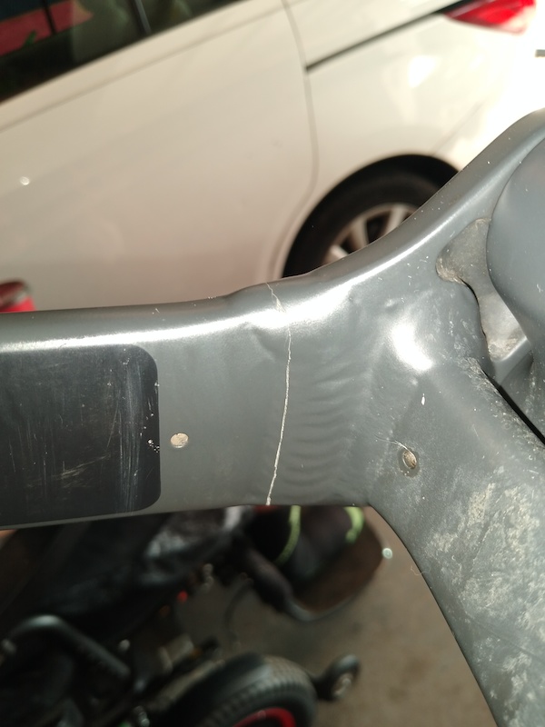 2020 Jeffsy Base took it off a 10 or so foot drop and I guess it just cracked. The dang bike has lasted me only five months 