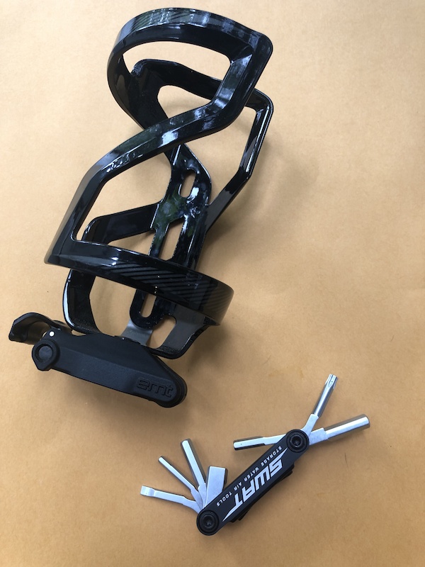 2018 Specialized Zee 2 water bottle cage and EMT tool kit For Sale