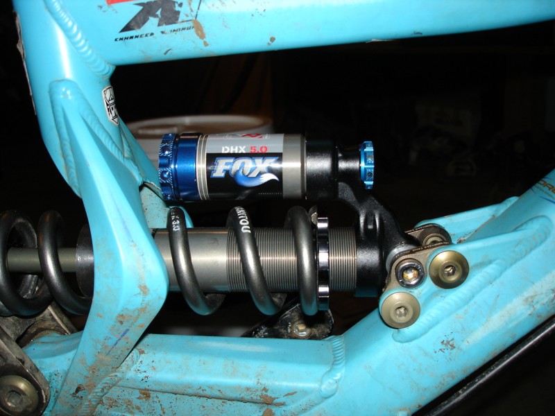 DHX 5.0 Shock all mounted up