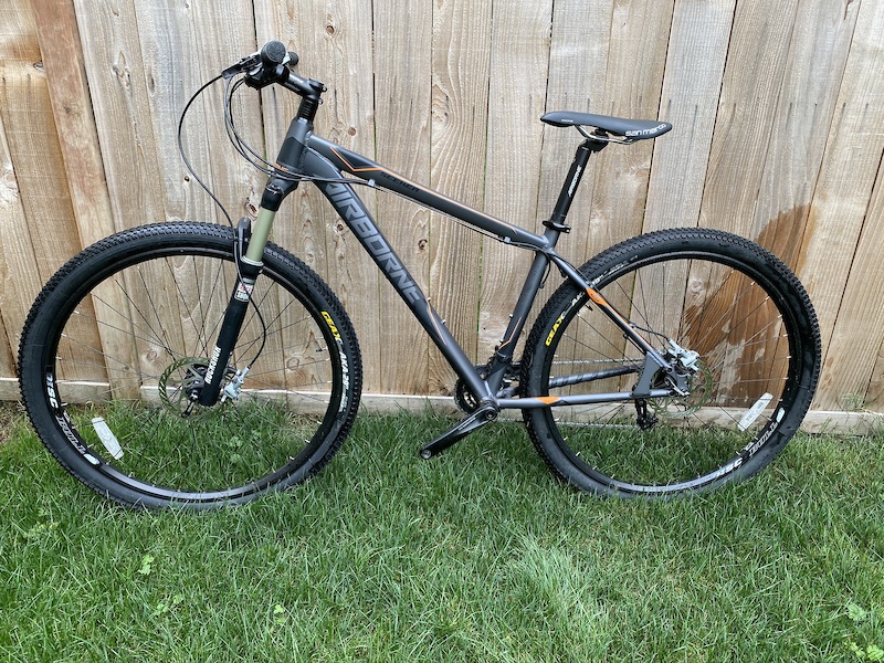 airborne seeker mountain bike