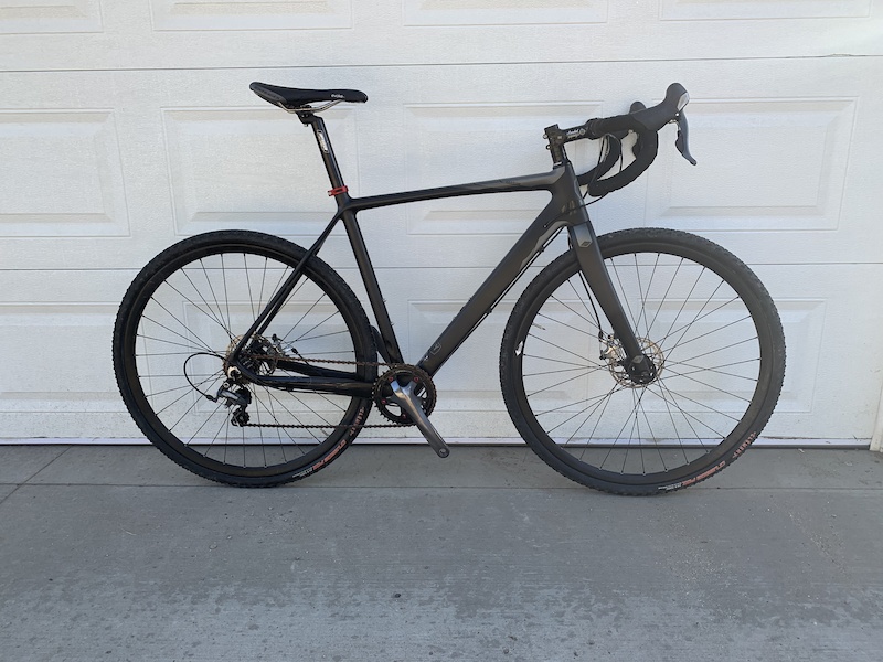 2014 Foundry HarrowCarbon bike w/2 wheel sets. For Sale