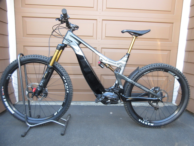 2020 Intense Tazer Pro Black/Grey Large For Sale
