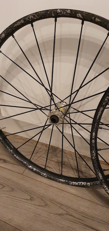 2020 Mavic Deemax Pro Sam Hill special edition 29
