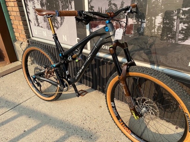 intense recluse carbon