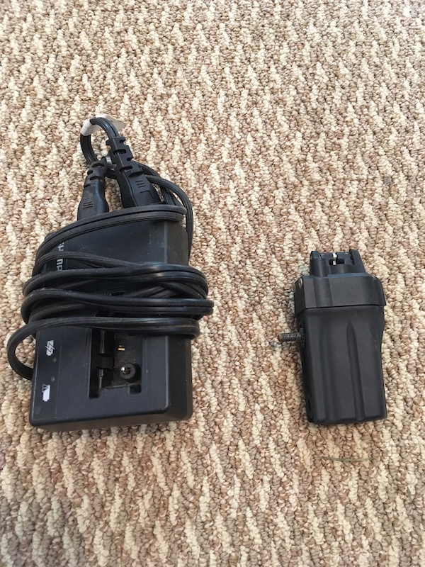 di2 external battery