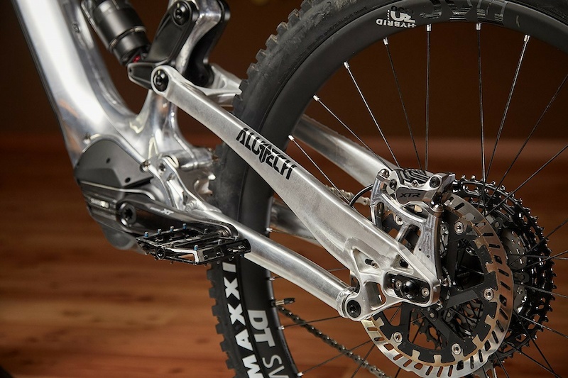 aluminium frame mountain bike
