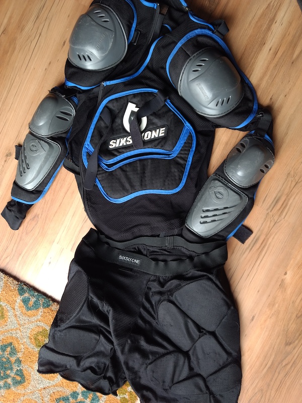 661 Body armour For Sale