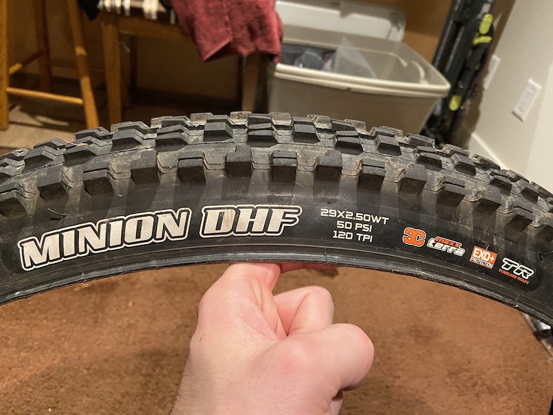 maxxis minion dhf exo 
