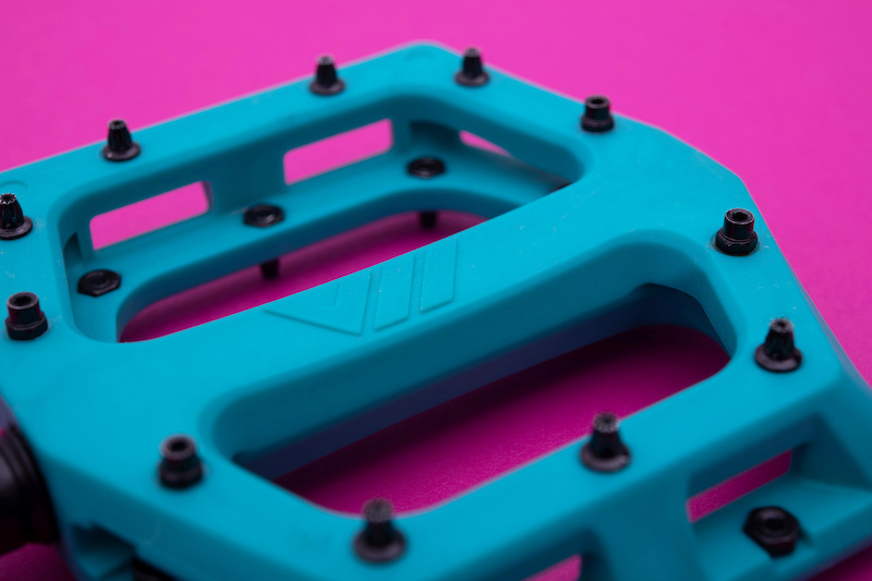 turquoise mtb pedals