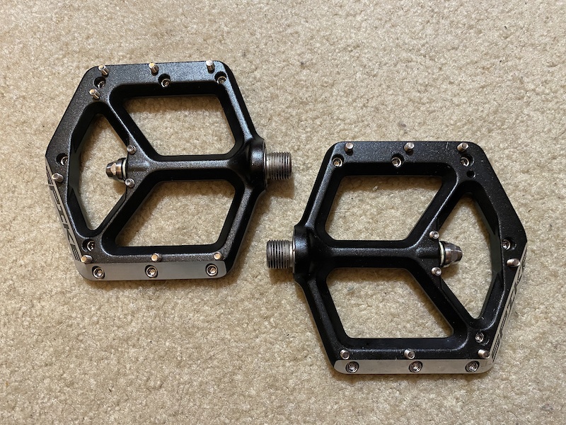 spank spike platform pedals