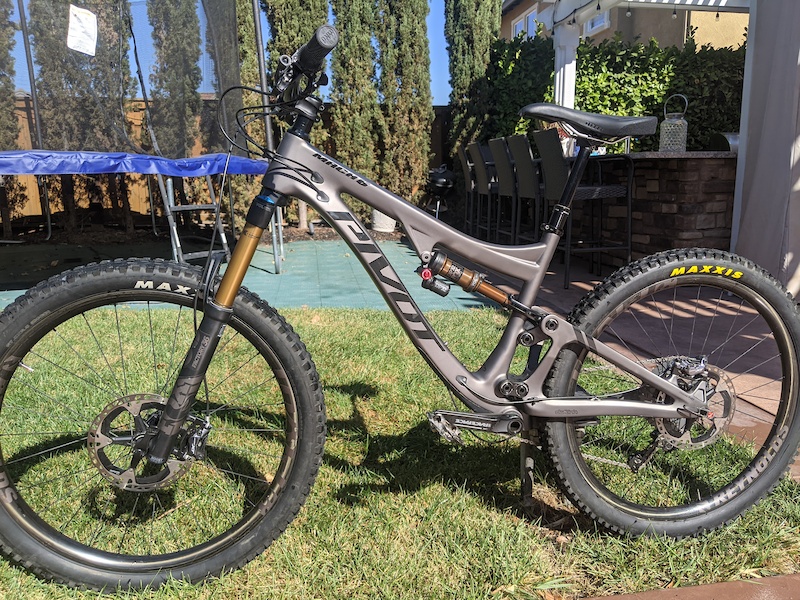 2019 pivot mach 6