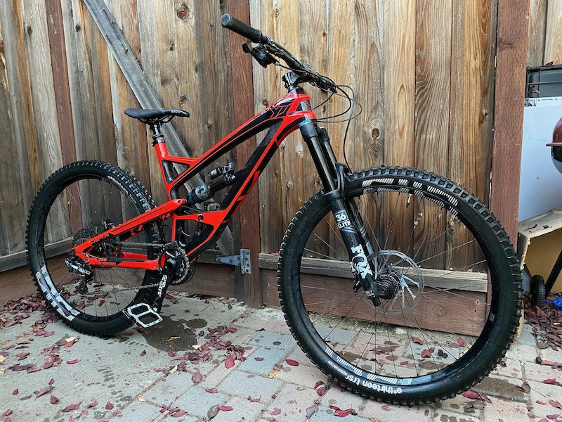 2017 yt capra cf pro