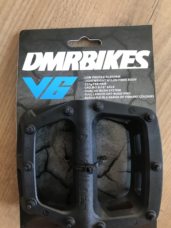 dmr v6 flat pedals