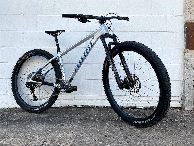 niner air 9 weight
