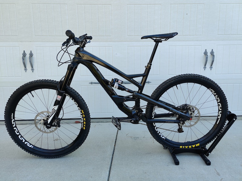 2016 yt capra cf pro race