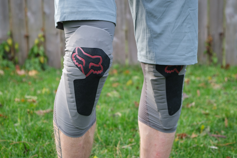 Knee Pads 2 pcs with European Certification for Highest Protection and Comfort with two Elastic Stri