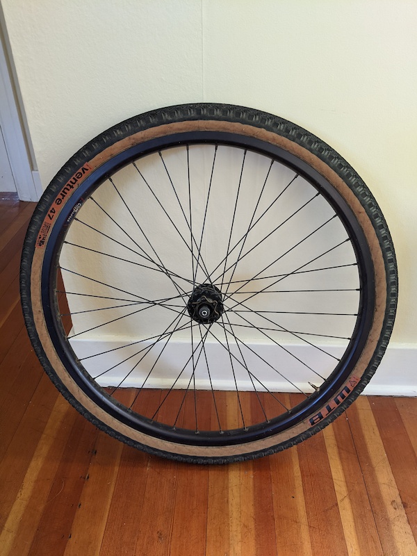 dynamo front wheel 700c