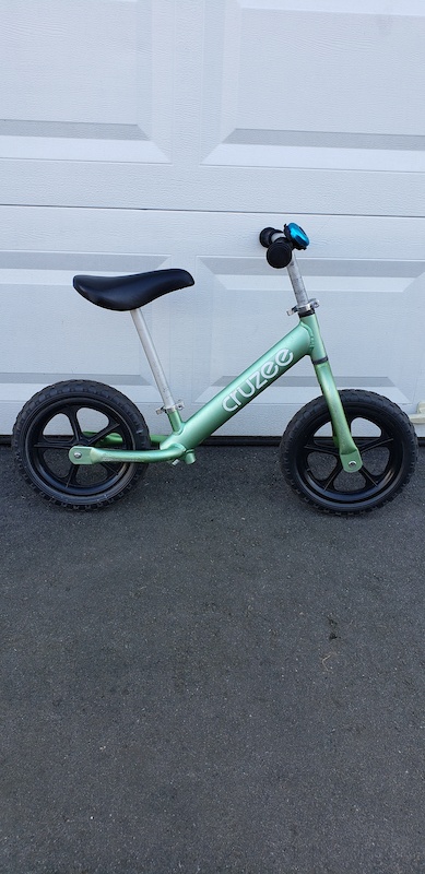 cruzee balance bike sale