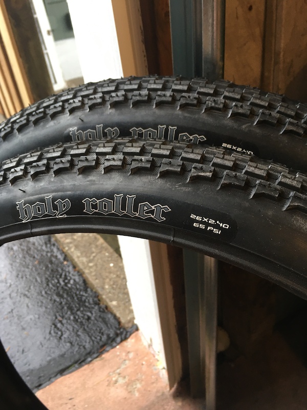 26 maxxis holy roller