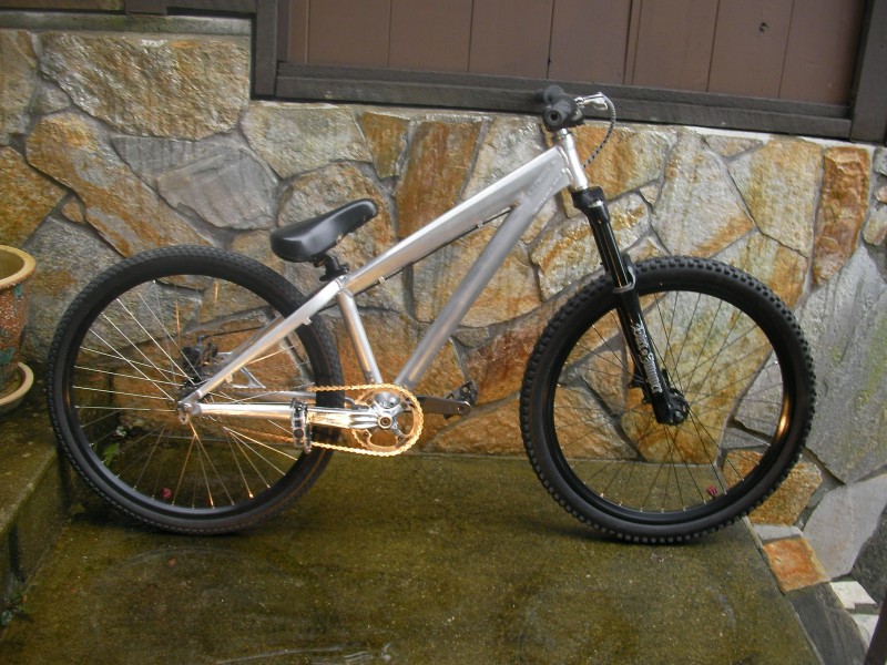 sandblasting bike frame