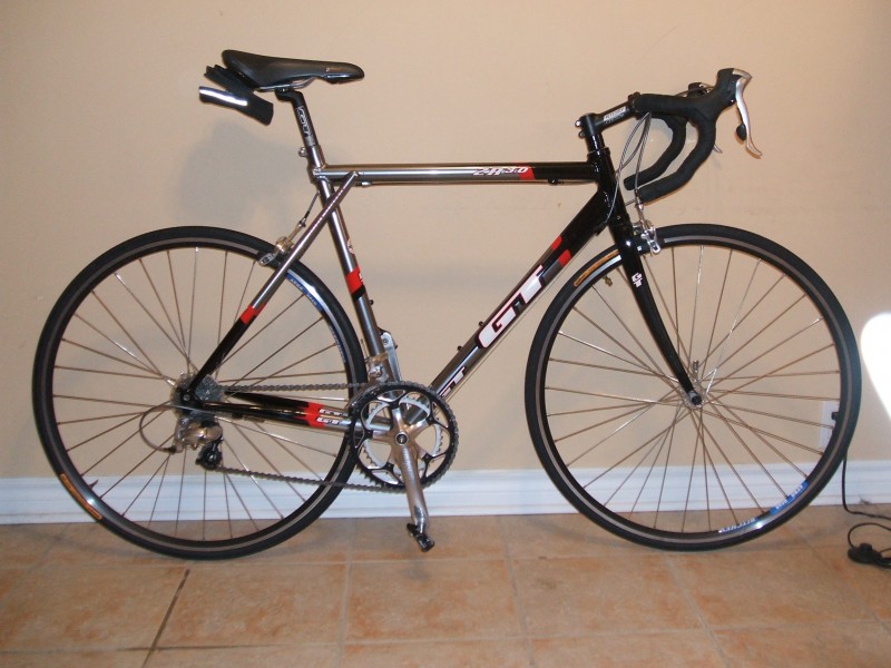 GT ZR 3.0 road bike For Sale