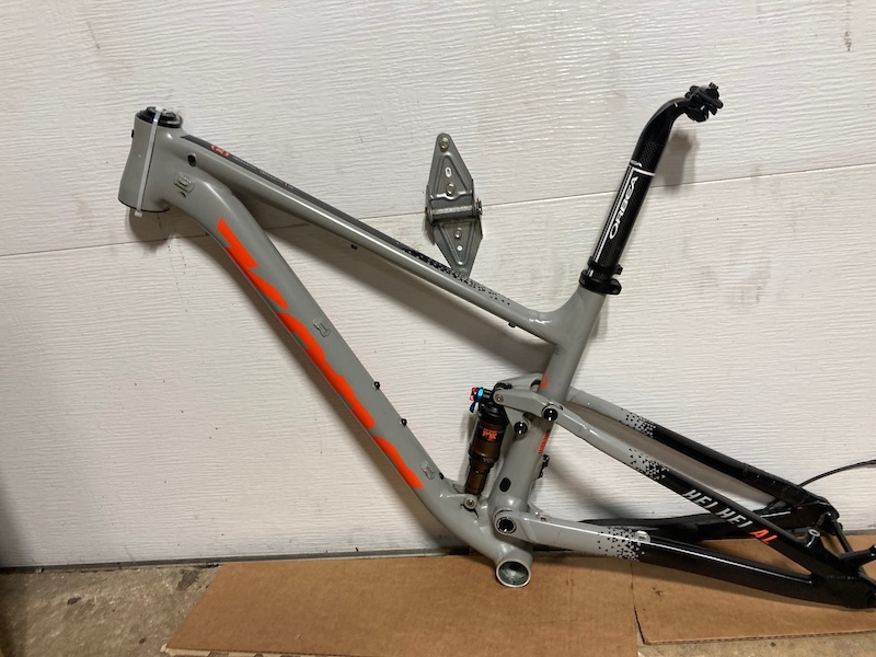kona seat post