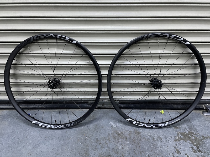 roval traverse carbon 29 wheelset