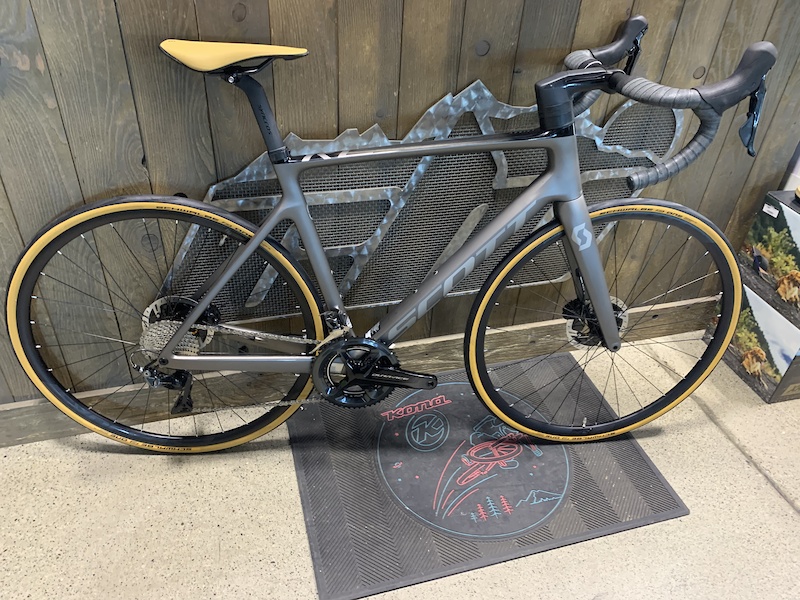 2020 scott addict rc price