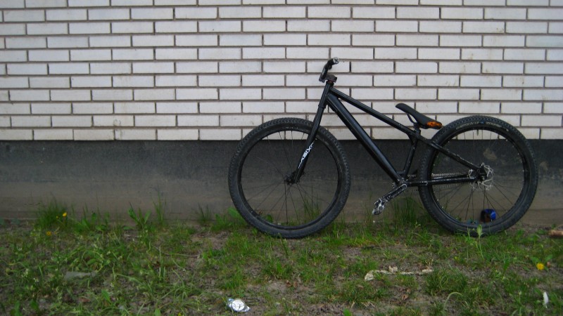 My bike. Now with raw ns district and shorter seattube.