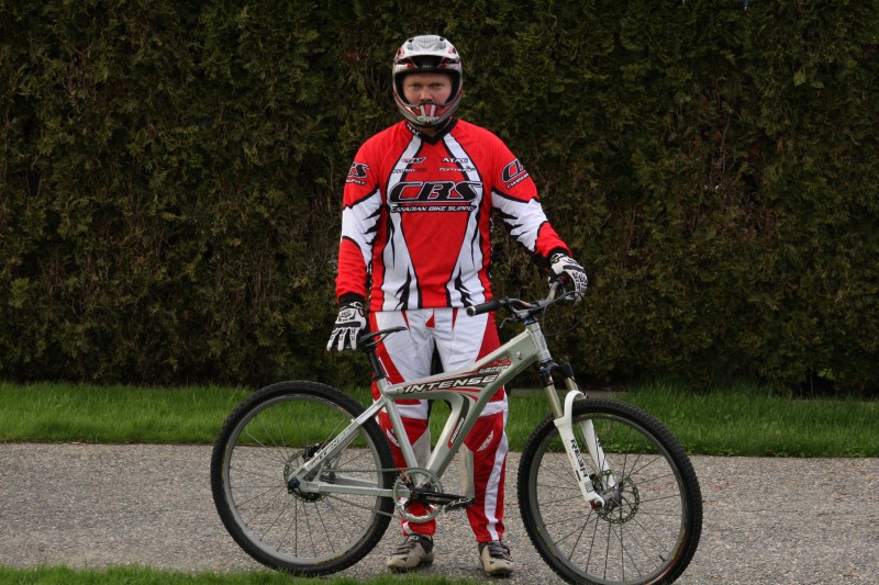 Posing with my new kit.  I am riding for Canadian Bike Supply now.  I will be racing 4X, 20"BMX and Cruiser class BMX.  Should be fun this year!  Check them out at   

http://www.canadianbikesupply.com/