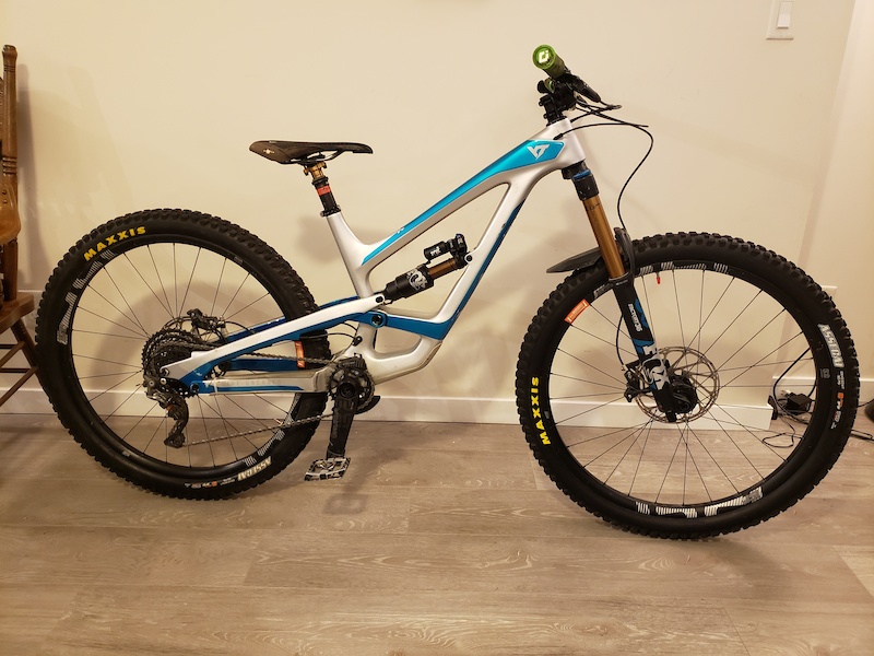 yt capra 29 cf pro race 2019