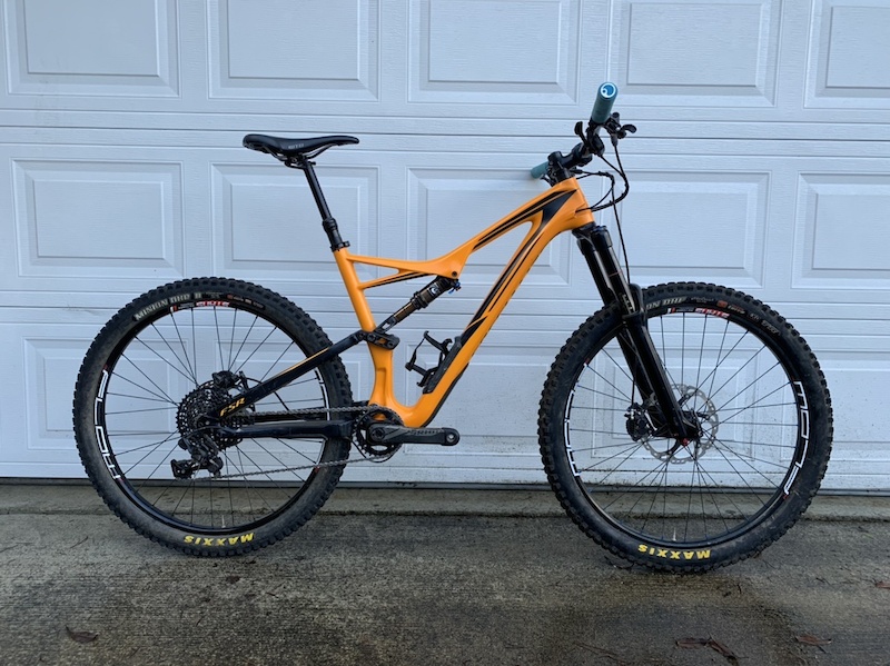 stumpjumper 2016 carbon