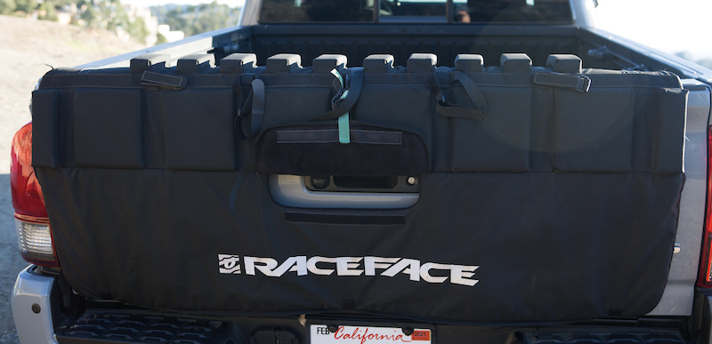 raceface tailgate pad canada