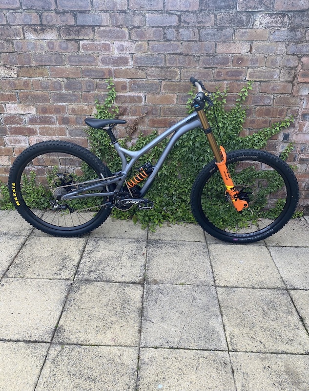 2019 Commencal supreme 29 DH For Sale