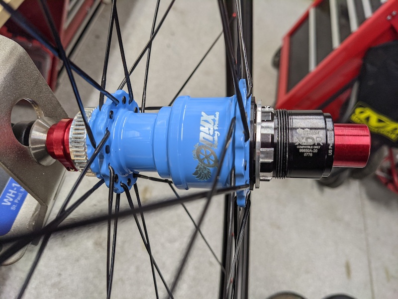 onyx vesper front hub