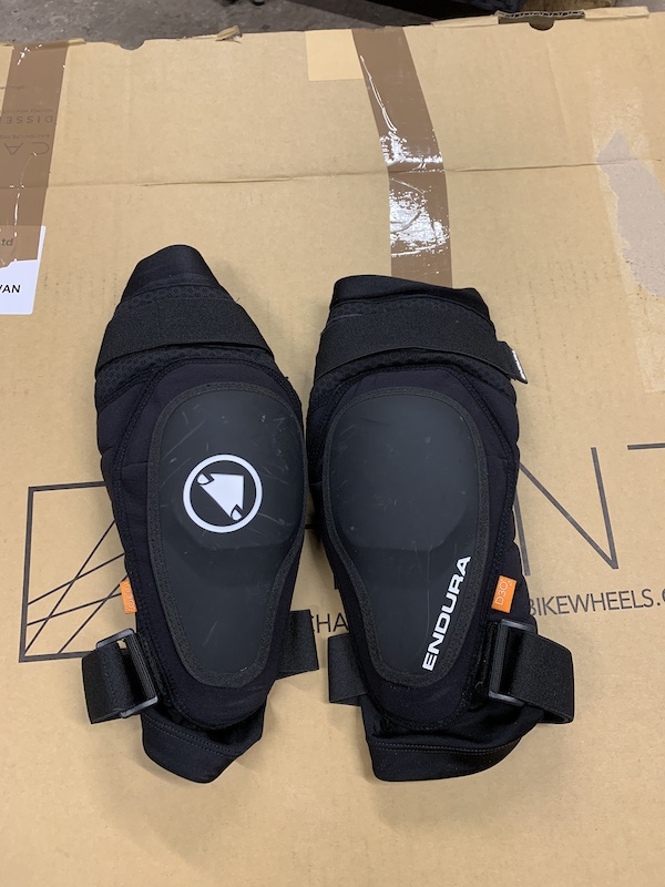 2020 Endura mt500 hardshell kneepads size m/l For Sale