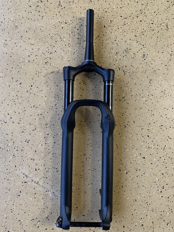 rockshox yari rc 150mm 29