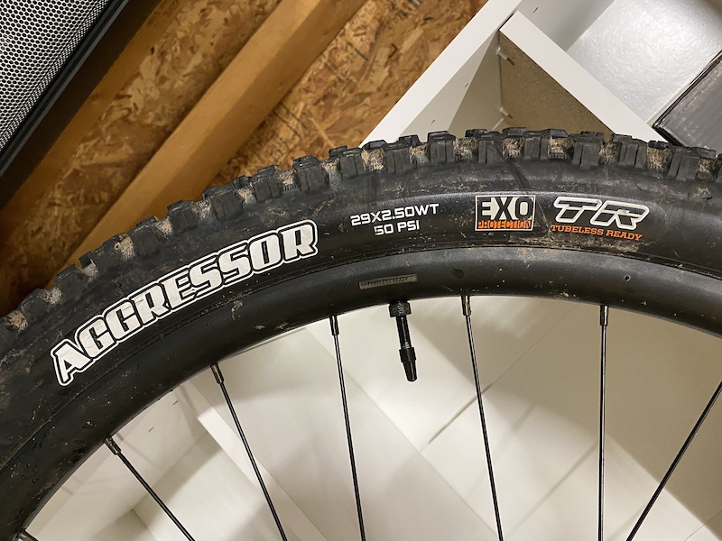 maxxis aggressor 2.3 exo 26